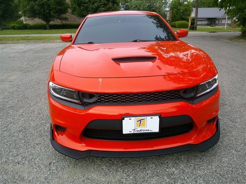 Used 2022 Dodge Charger R/T w/ Plus Group RWD image 8