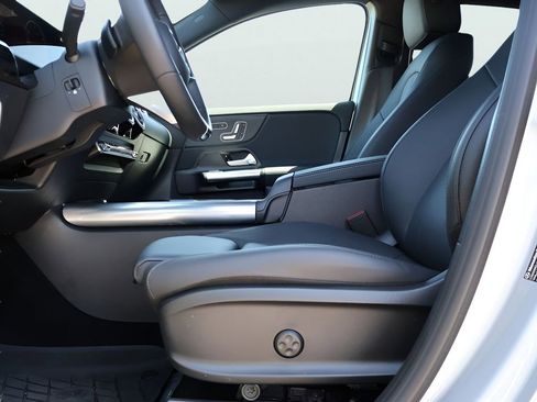 Certified 2026 Mercedes-Benz GLA 250 4MATIC image 37