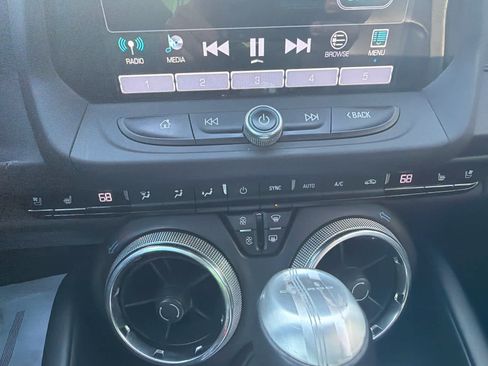 Used 2018 Chevrolet Camaro SS image 29