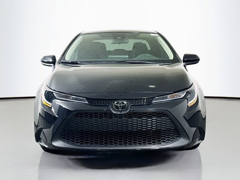 Used 2022 Toyota Corolla LE w/ LE Convenience Package FWD image 2