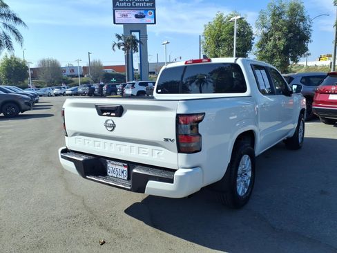 Used 2022 Nissan Frontier SV image 5