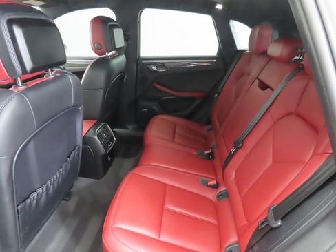 Used 2022 Porsche Macan GTS image 22