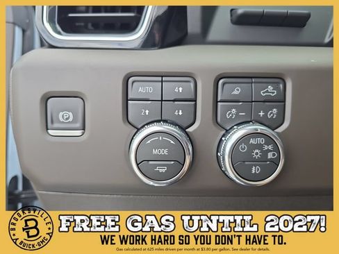 New 2026 GMC Sierra 3500 Denali w/ Technology Package AWD/4WD image 24