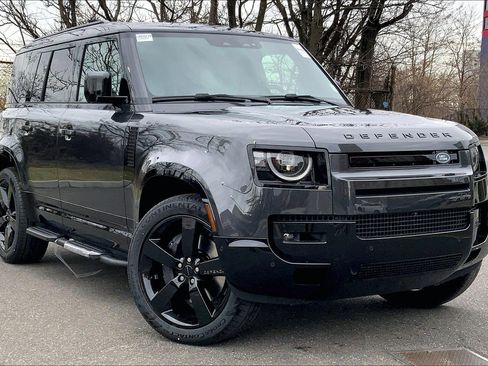 New 2026 Land Rover Defender 110 X-Dynamic SE image 2