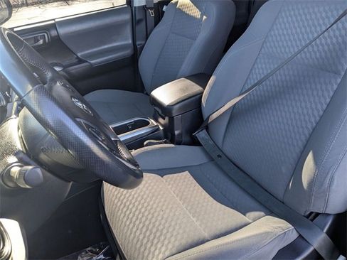 Used 2022 Toyota Tacoma 4x4 Double Cab image 15