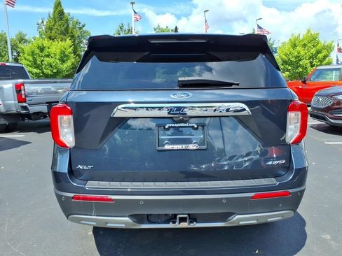 Used 2024 Ford Explorer XLT w/ Equipment Group 202A AWD/4WD image 5