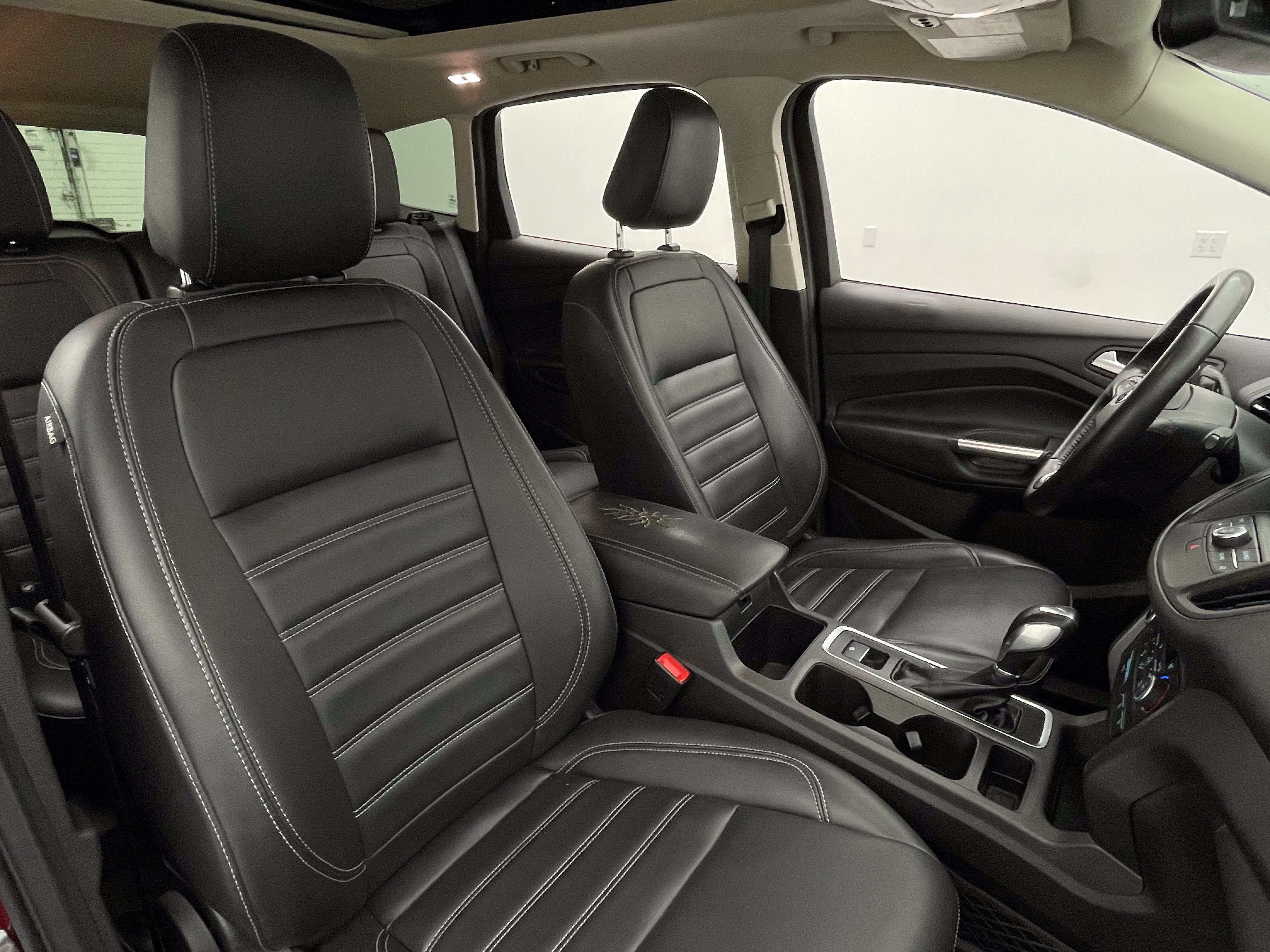 Used 2019 Ford Escape SEL AWD/4WD image 37