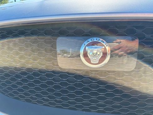 Used 2019 Jaguar F-PACE R-Sport AWD/4WD image 21