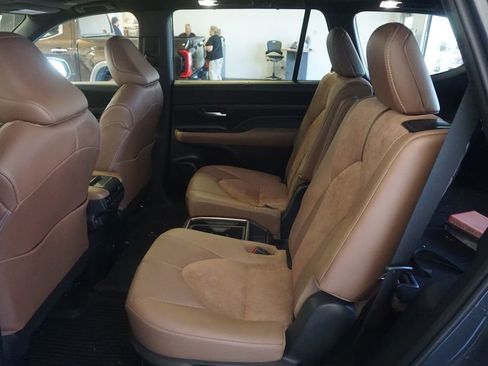 Certified 2026 Toyota Grand Highlander AWD Hybrid image 21
