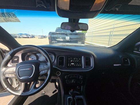 Used 2022 Dodge Charger SXT RWD image 10