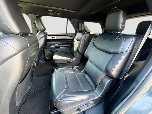 Used 2020 Ford Explorer ST w/ Premium Technology Package image 27