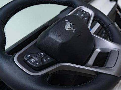 Used 2025 Ford Bronco Outer Banks image 47