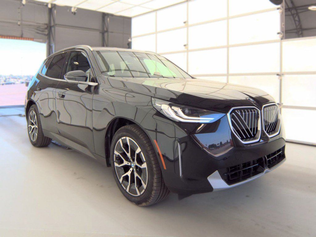 Used 2026 BMW X3 xDrive30i w/ Premium Package AWD/4WD image 5