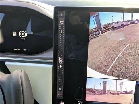 Used 2022 Tesla Model X image 11