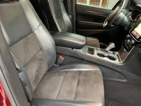 Used 2020 Jeep Grand Cherokee Altitude image 10