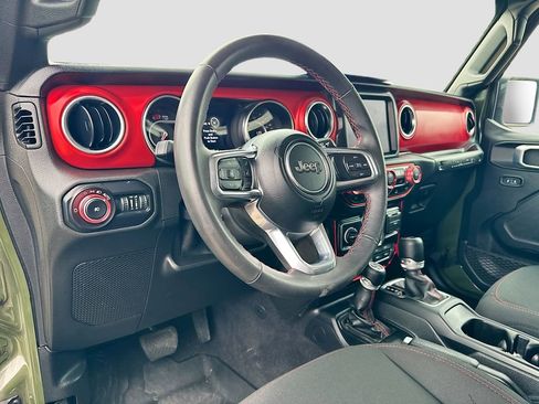 Used 2021 Jeep Wrangler Unlimited Rubicon AWD/4WD image 11