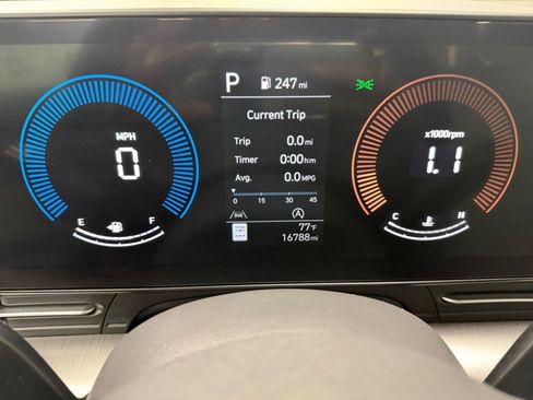 Used 2024 Hyundai Kona SE AWD/4WD image 16