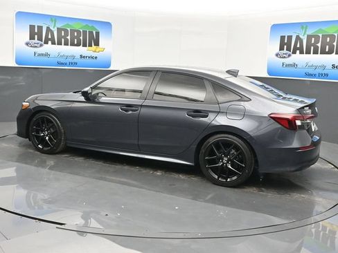 Used 2025 Honda Civic Sport image 3