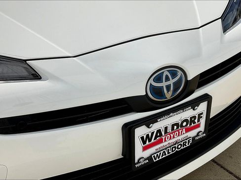 Used 2022 Toyota Prius AWD image 34