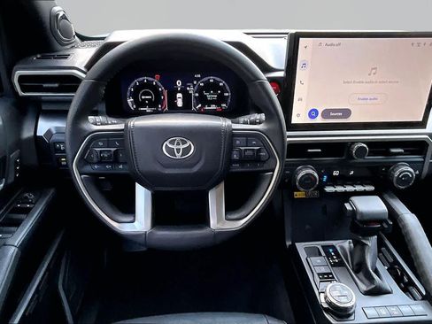 Used 2025 Toyota 4Runner TRD Off-Road Premium AWD/4WD image 6
