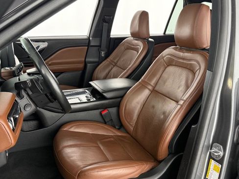 Used 2023 Lincoln Aviator Reserve w/ Equipment Group 201A image 10