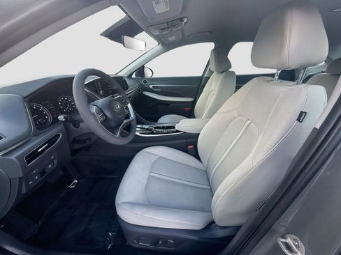 Used 2023 Hyundai Sonata SEL FWD image 16