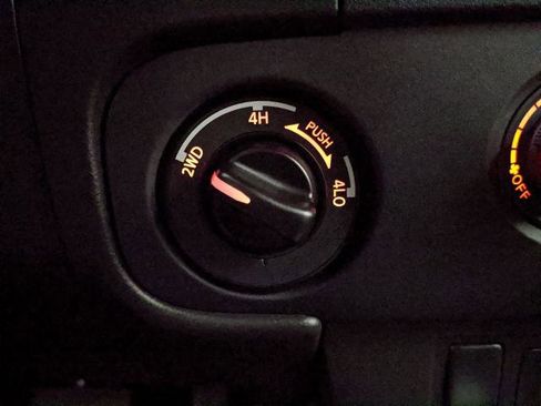 Used 2025 Nissan Frontier S image 10