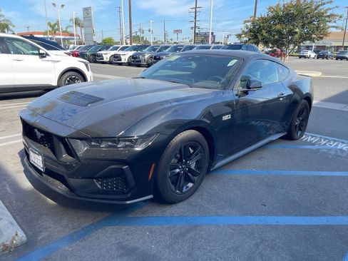 Used 2025 Ford Mustang GT RWD image 2