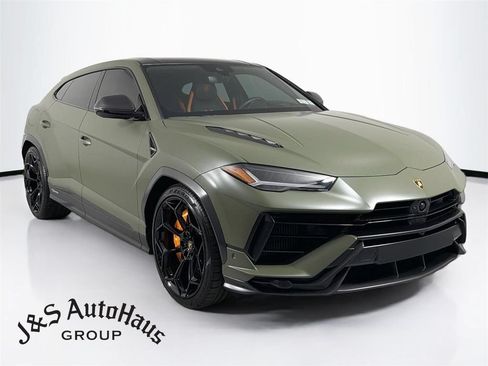 Used 2023 Lamborghini Urus Performante AWD/4WD image 1