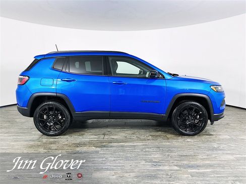 New 2026 Jeep Compass Latitude image 8