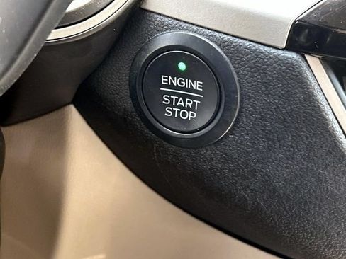 Used 2020 Ford Escape SEL AWD/4WD image 24