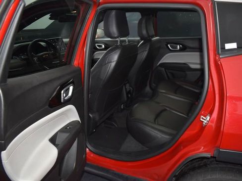 Used 2024 Jeep Compass Limited image 30