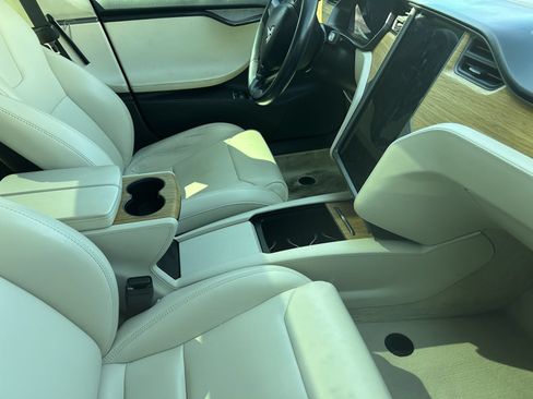 Used 2018 Tesla Model S 100D AWD/4WD image 9