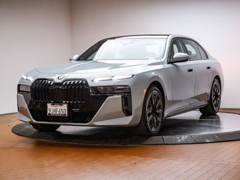 Certified 2023 BMW 740i w/ Parking Assistance Package image 1