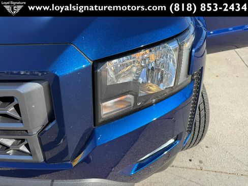 Used 2023 Nissan Frontier SV w/ SV Convenience Package image 34