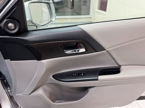 Used 2014 Honda Accord EX-L image 19