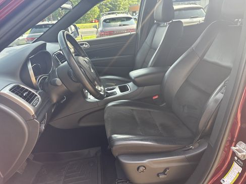 Used 2021 Jeep Grand Cherokee Laredo X AWD/4WD image 15
