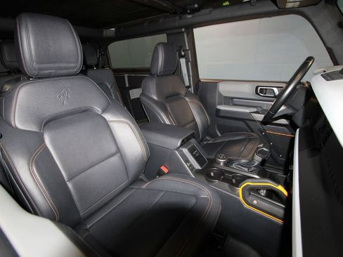 Used 2023 Ford Bronco Badlands image 23