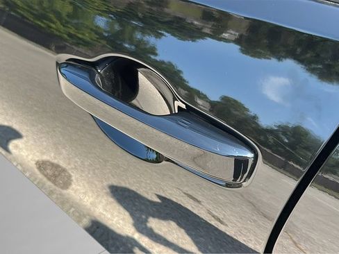 New 2027 Honda HR-V EX-L image 8