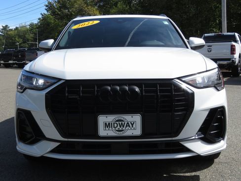 Used 2022 Audi Q3 2.0T Premium w/ Black Optic Sport Package image 3