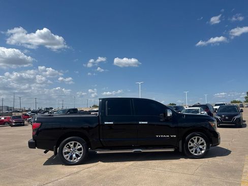 Used 2020 Nissan Titan SL w/ Moonroof Package RWD image 27