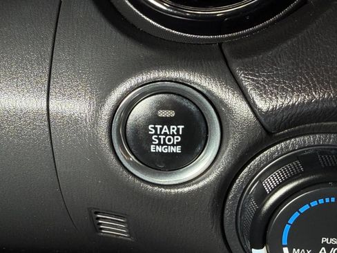 Used 2016 MAZDA MX-5 Miata Club RWD image 27