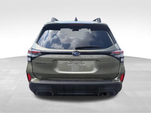 Used 2025 Subaru Forester Limited AWD/4WD image 18
