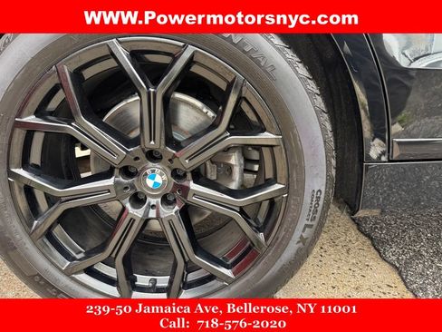 Used 2022 BMW X7 xDrive40i w/ Premium Package AWD/4WD image 16
