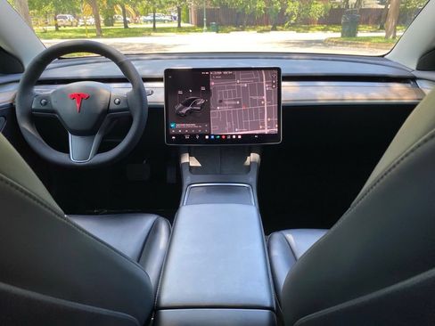 Used 2023 Tesla Model 3 Standard Range RWD image 23