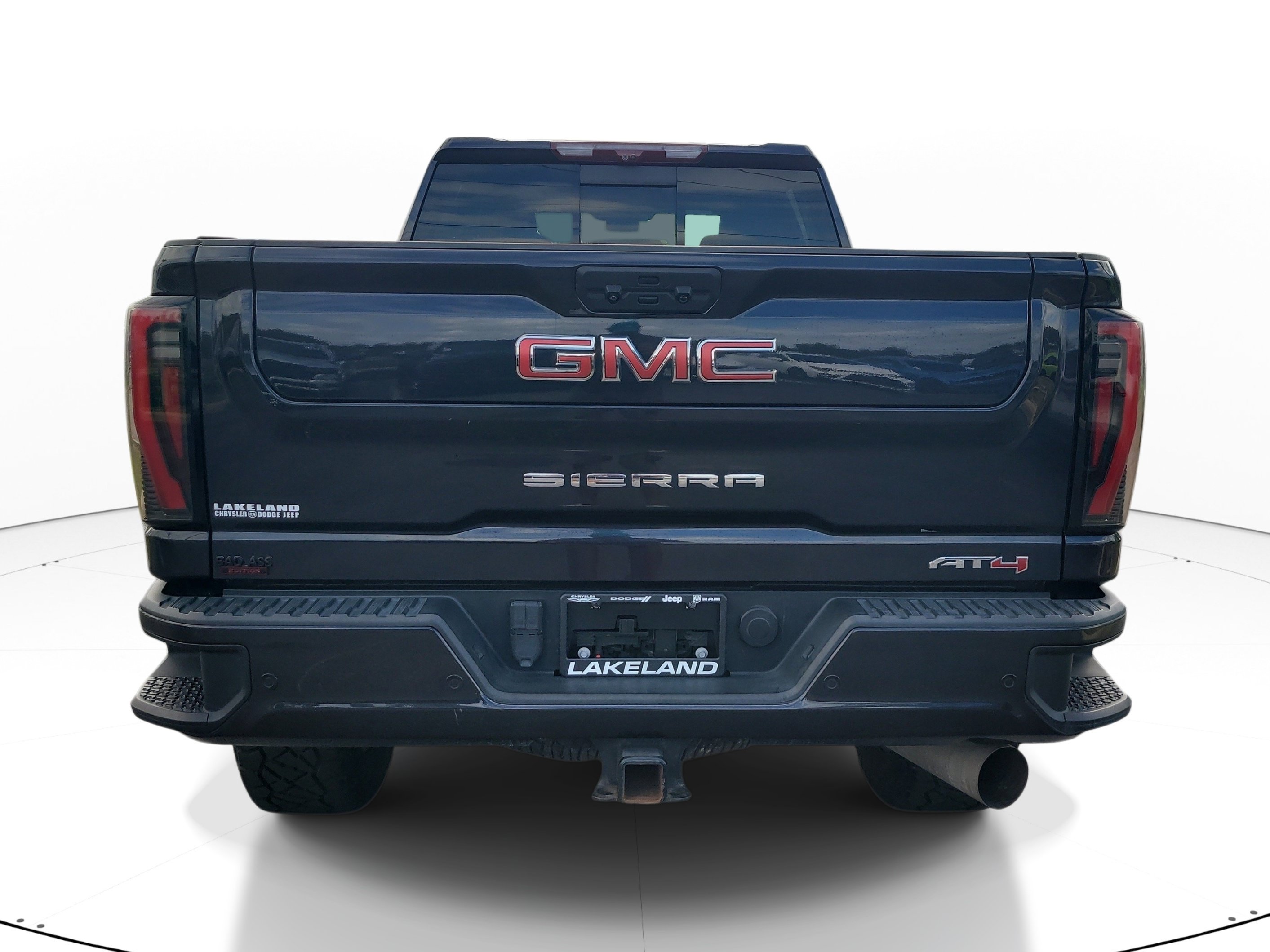 Used 2024 GMC Sierra 3500 AT4 w/ AT4 Premium Plus Package AWD/4WD image 5