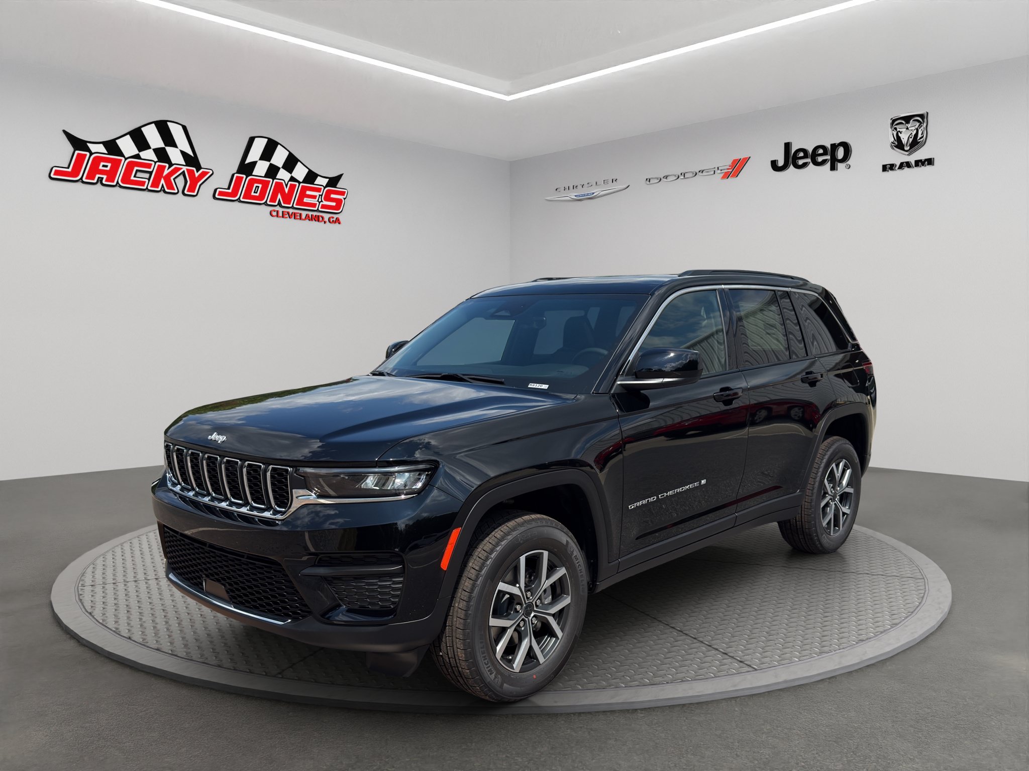 New 2027 Jeep Grand Cherokee Laredo X RWD image 1