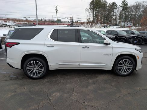 Used 2022 Chevrolet Traverse High Country image 9
