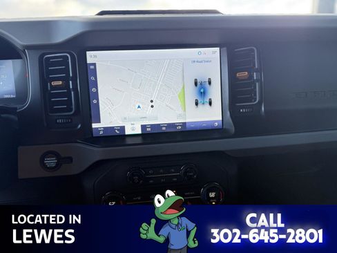 Used 2023 Ford Bronco Badlands image 11