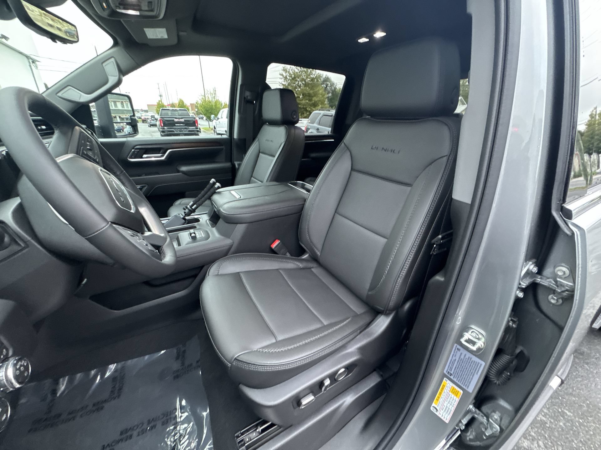 New 2026 GMC Sierra 3500 Denali w/ Denali Reserve Package AWD/4WD image 13